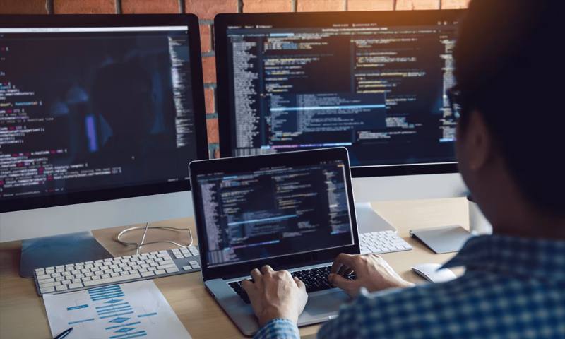 数据科学选型：R与Python如何赋能河间市网站建设？